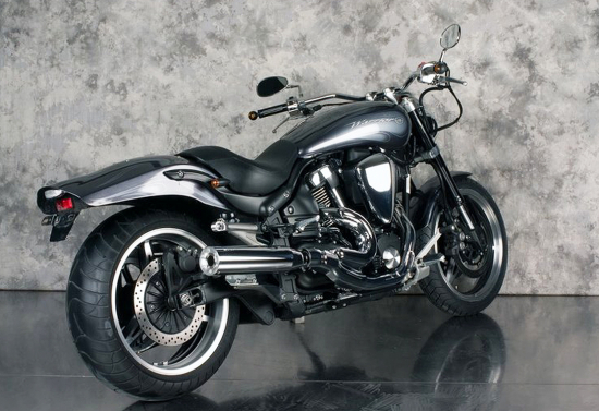 Eagle Iron SlipOn-Auspuff / "Slash Cut" / silber poliert / Yamaha Road Warrior XV 1700 / 1 x Schalldämpfer /EG-BE