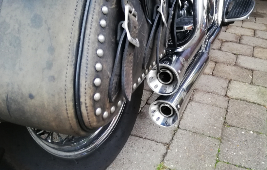 Nur bei uns: : Falcon Double Groove Komplettanl. / KAWASAKI VN 1500/1600 Classic / silber poliert / EG-BE