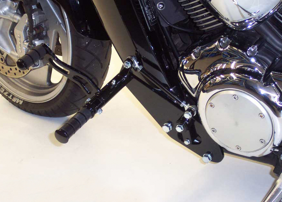 MB vorverl. Fußrasten / 22 cm / Ness Style gefräst / lang / schwarz glanz / SUZUKI VZR / M 1800 Intruder / ABE