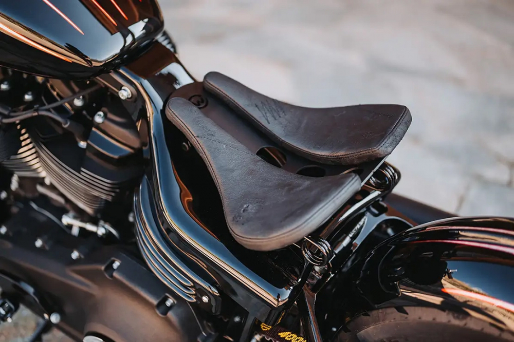 CW - Heckumbau-Kit - Softail - Old School - ABS - schwarz glänzend / Street Bob & Standard - ab 2018 / Tüv