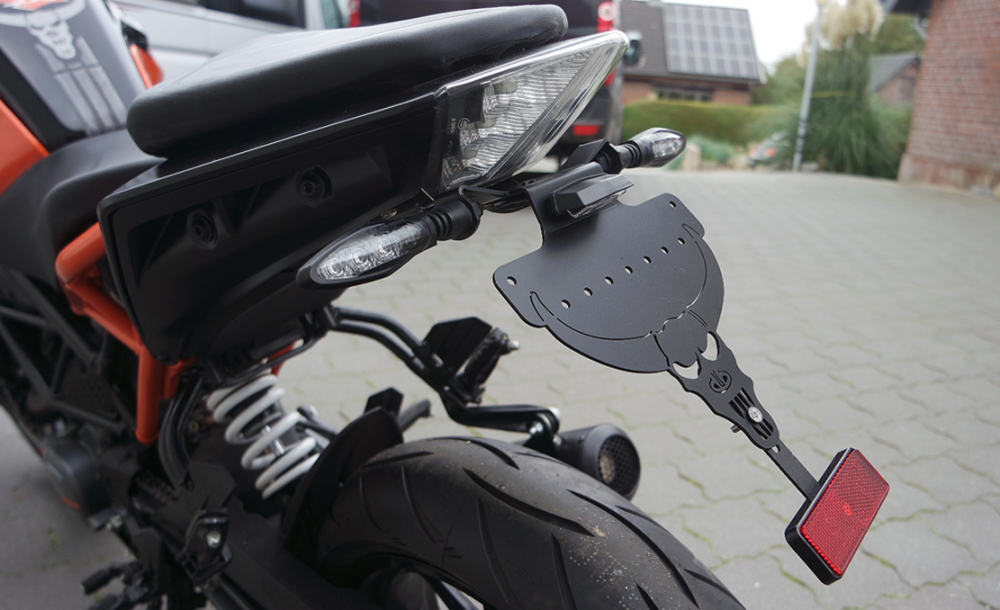 Kennzeichenhalter Motorrad 180 x 200 mm Mit Rückstrahler Reflektor