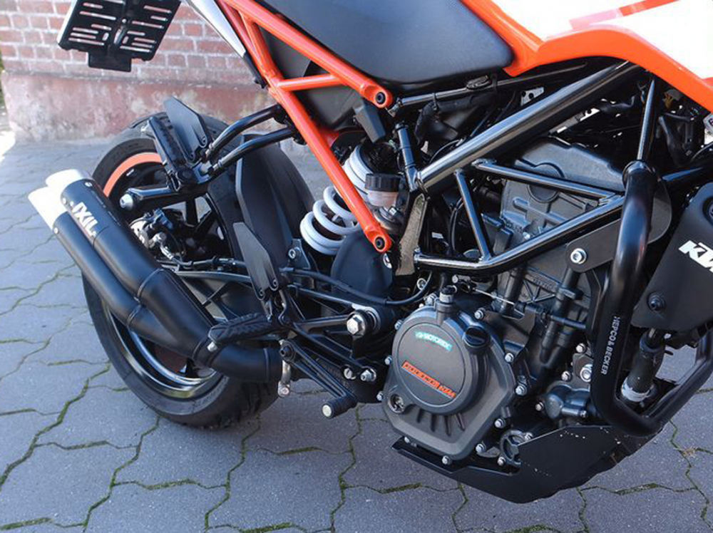 SALE: IXIL Hyperlow black XL - Endschalldämpfer - KTM Duke 125, 17- (Euro4)