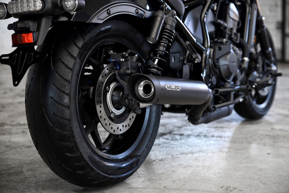 Sofort: Black Black Edition: MILLER - 2-1 - BREAKER / Honda CMX 1100 Rebel / SlipOn / EURO 5 / EG-BE