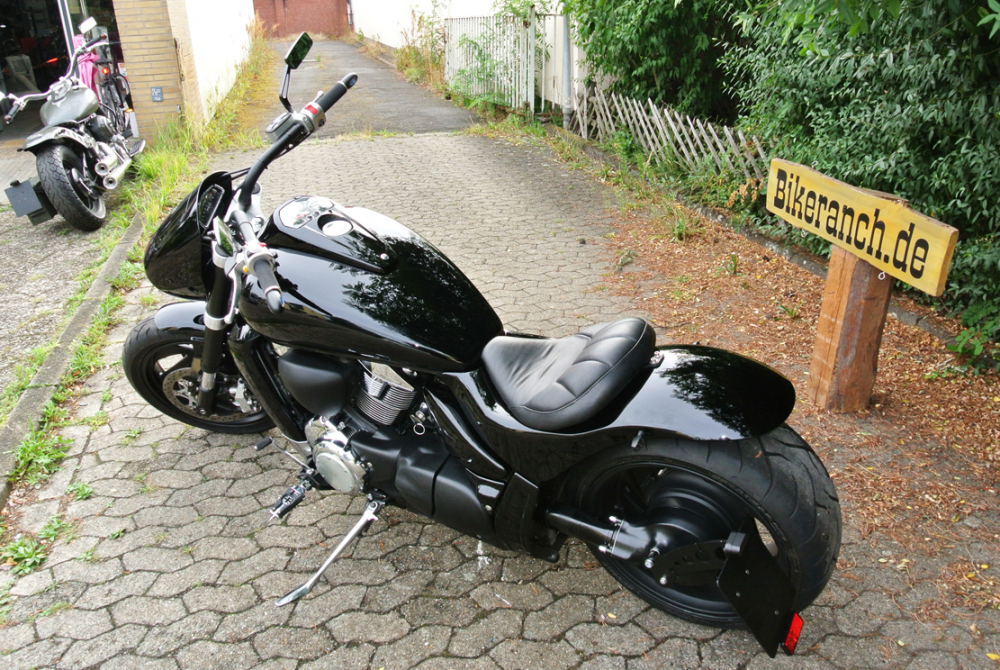 SALE: Monocok Heckfender + Sitz Hardrace / 280 / GFK / SUZUKI VZR 1800 M Intruder / TÜV