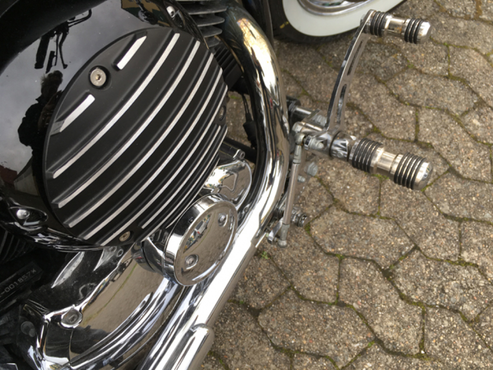 SALE: FALCON vorverlg. Fußrasten-Anlage / 7 cm / Yamaha XVS 1100 Custom + Classic / Tüv